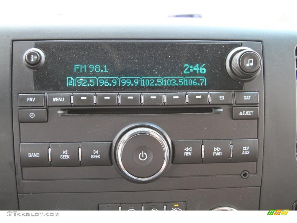 2009 GMC Sierra 1500 SLE Crew Cab Controls Photo #48499990