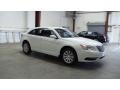 Bright White - 200 Touring Photo No. 3