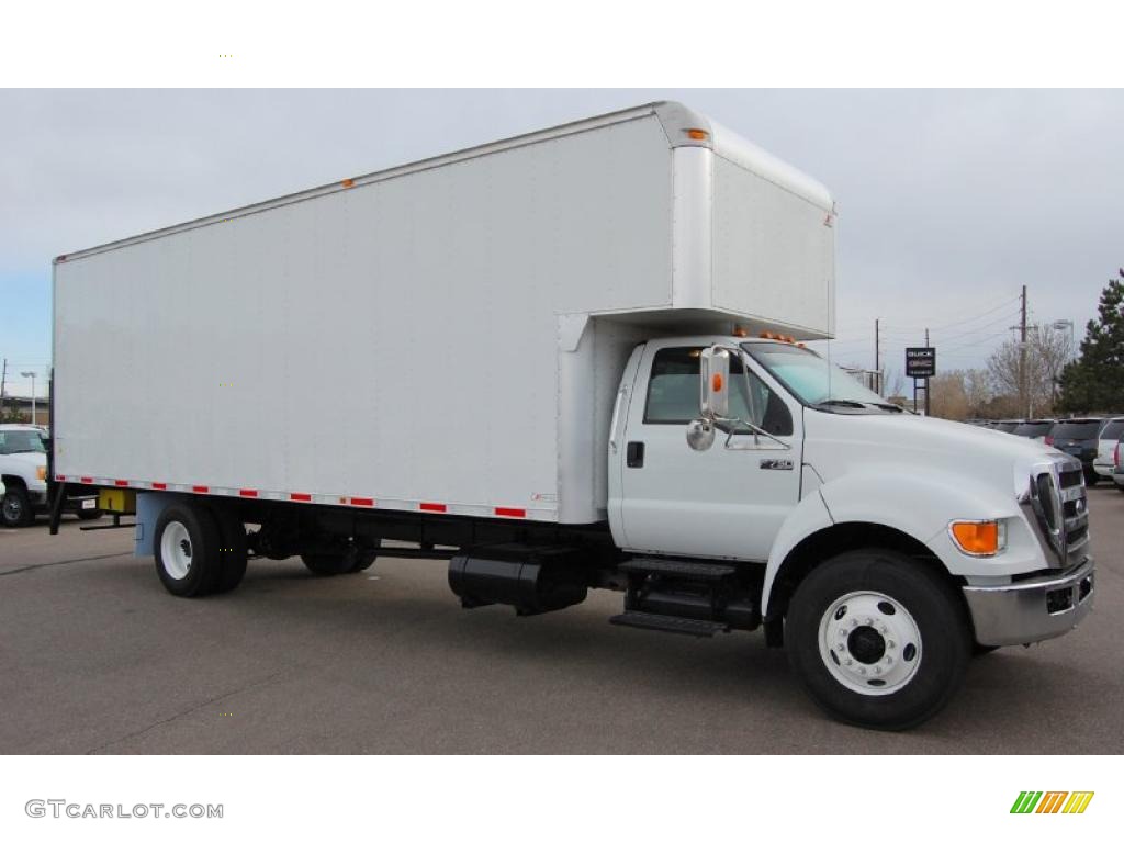 Oxford White 2008 Ford F750 Super Duty XL Chassis Regular Cab Moving Truck Exterior Photo #48500911