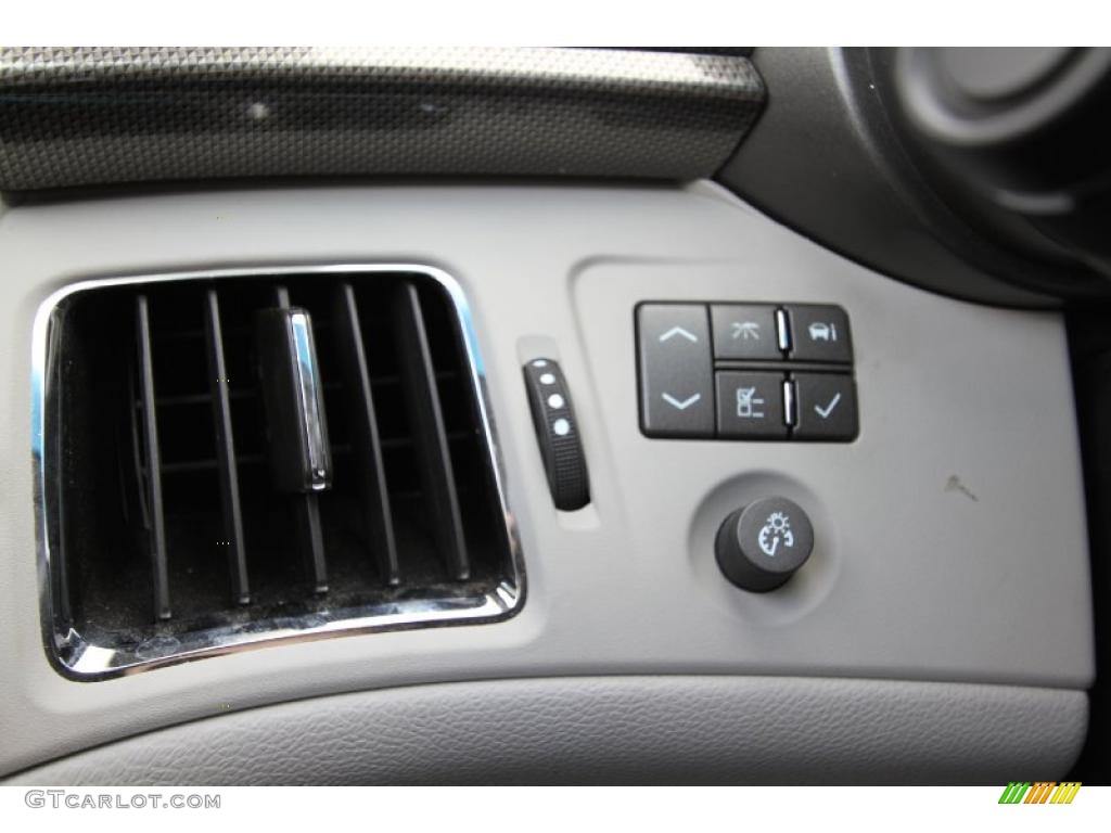 2010 Cadillac CTS 3.0 Sedan Controls Photo #48501394