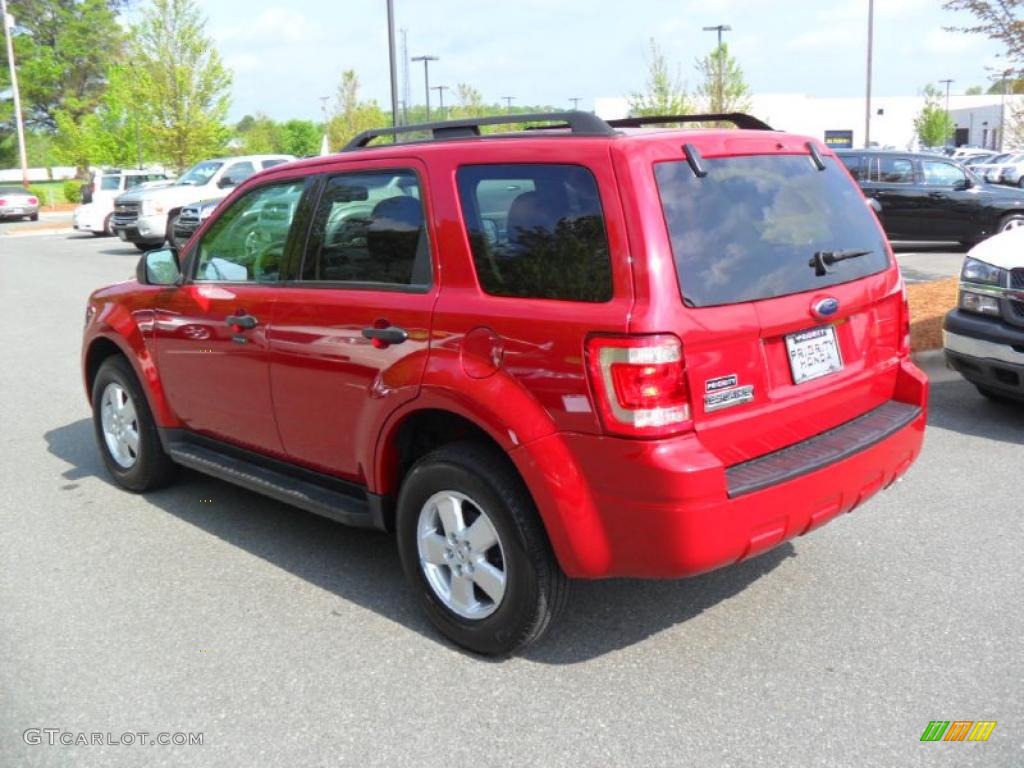 2009 Escape XLT - Torch Red / Stone photo #3