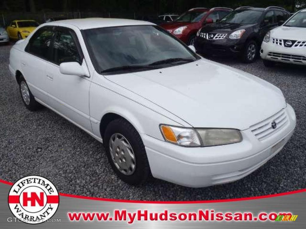 Super White Toyota Camry