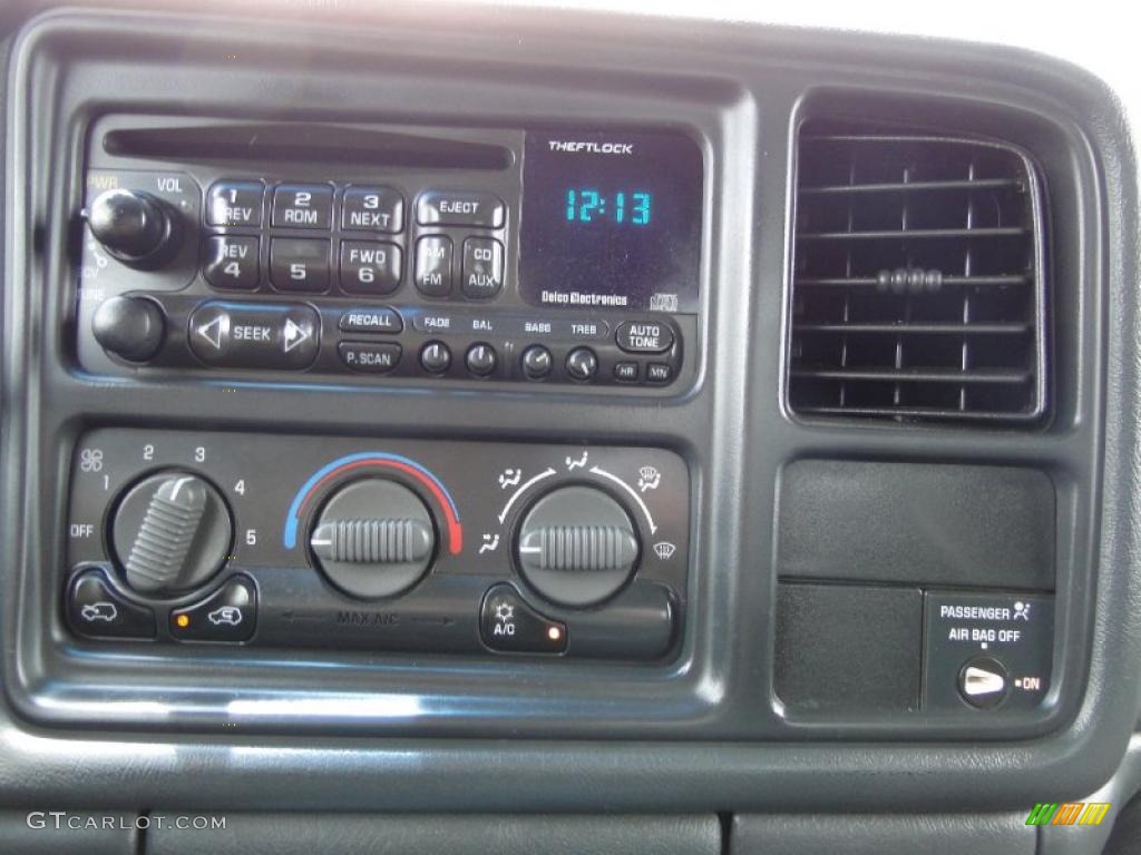 2002 GMC Sierra 2500HD SLE Extended Cab Controls Photos