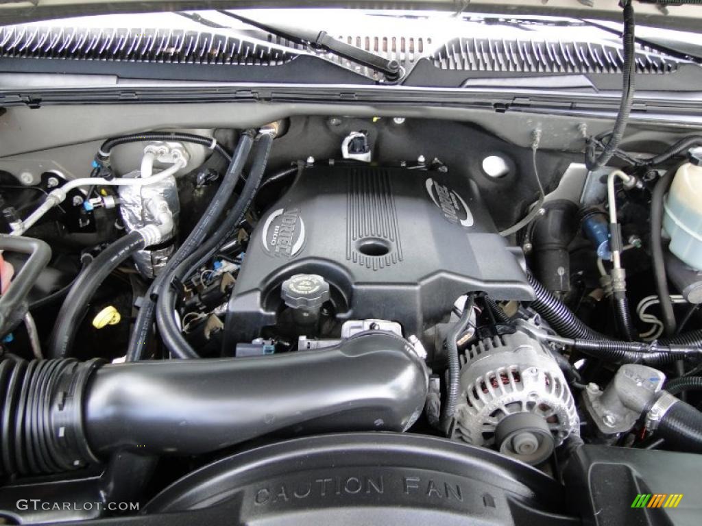 2002 GMC Sierra 2500HD SLE Extended Cab Engine Photos