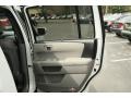 Taffeta White - Pilot Touring 4WD Photo No. 15