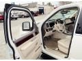 Light Parchment 2004 Lincoln Aviator Luxury AWD Interior Color