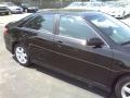 Black - Camry SE Photo No. 21
