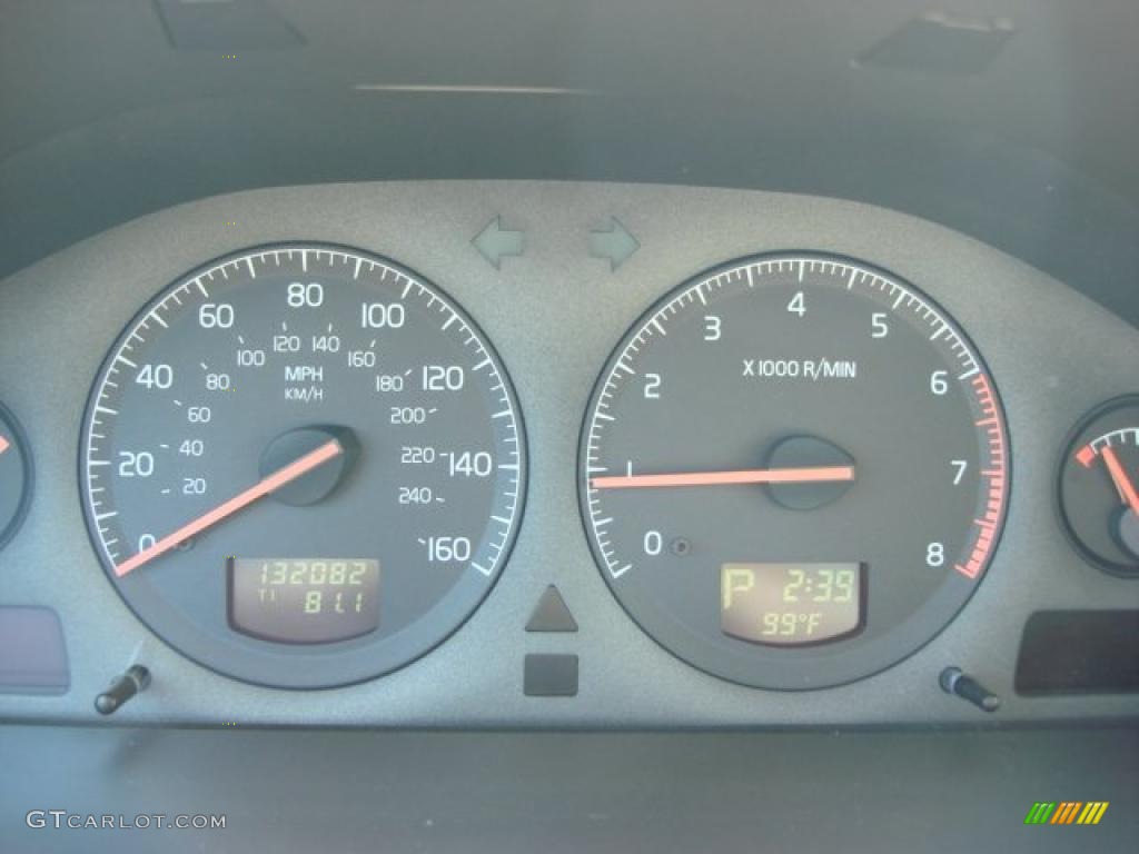 2001 Volvo S80 2.9 Gauges Photos