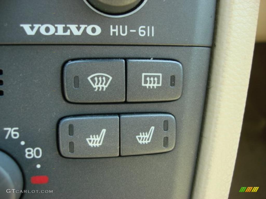 2001 Volvo S80 2.9 Controls Photo #48511885