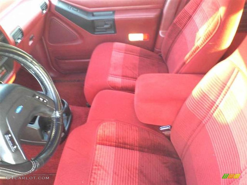 Red Interior 1992 Ford Explorer XLT 4x4 Photo #48512335