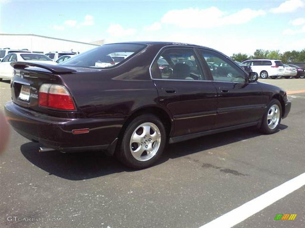 1997 Accord SE Sedan - Black Currant Metallic / Gray photo #16