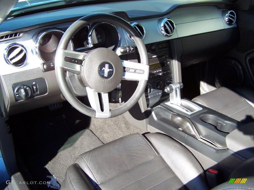 2006 Mustang GT Premium Convertible - Windveil Blue Metallic / Dark Charcoal photo #9
