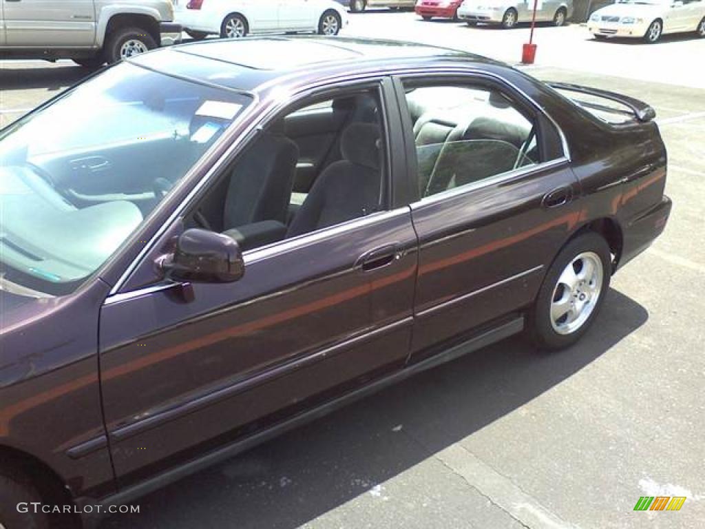 1997 Accord SE Sedan - Black Currant Metallic / Gray photo #20