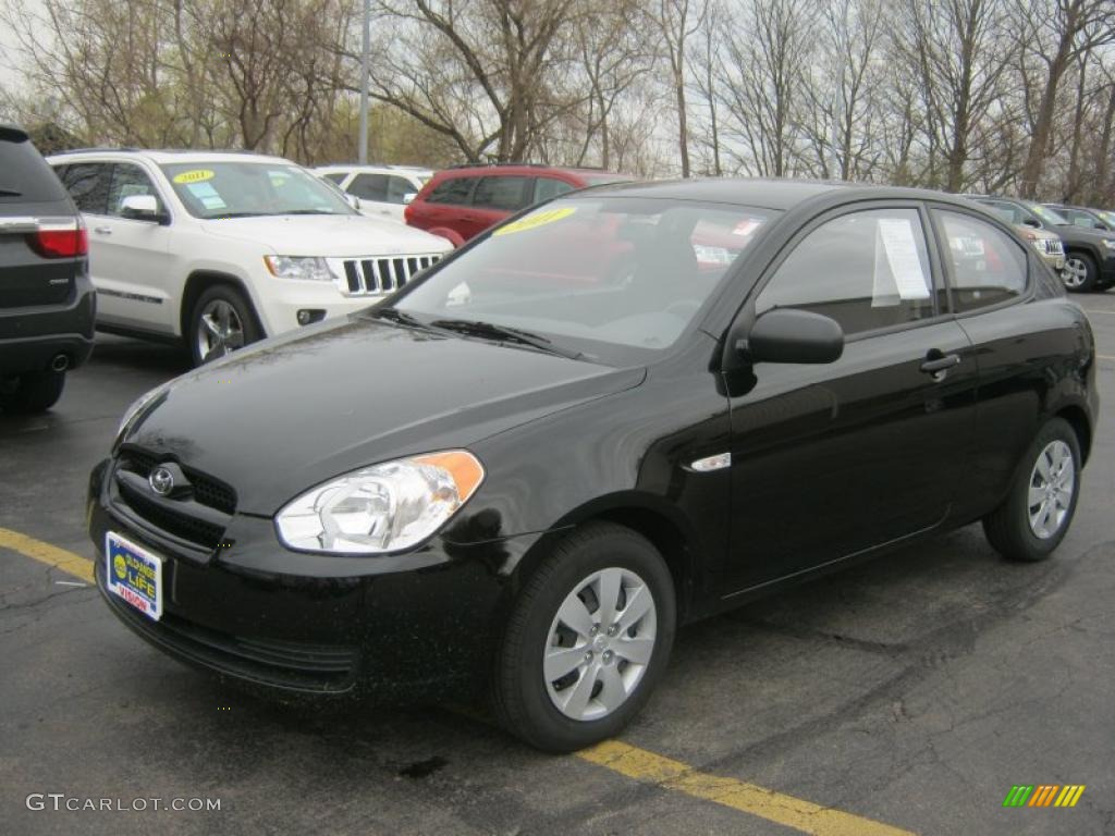 2011 Accent GL 3 Door - Ebony Black / Gray photo #1