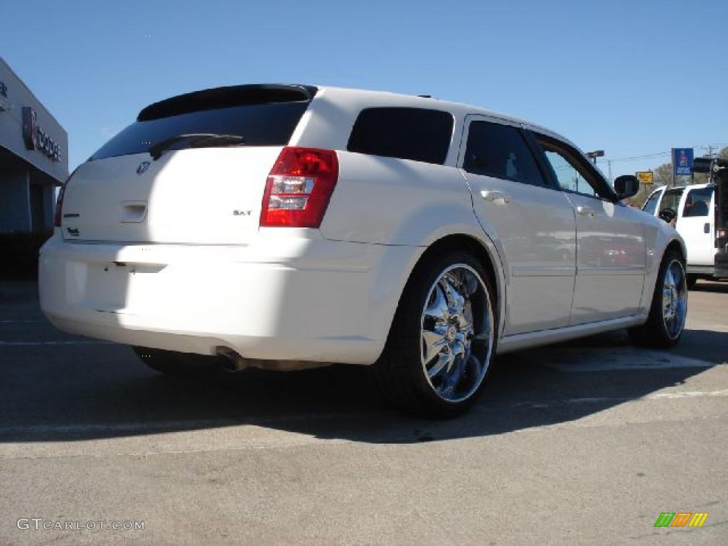 Stone White 2007 Dodge Magnum SXT Exterior Photo #48513337