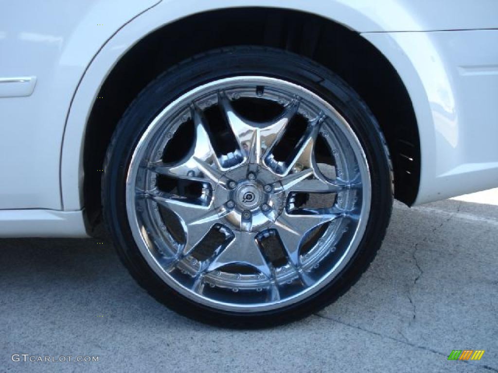 2007 Dodge Magnum SXT Custom Wheels Photo #48513547