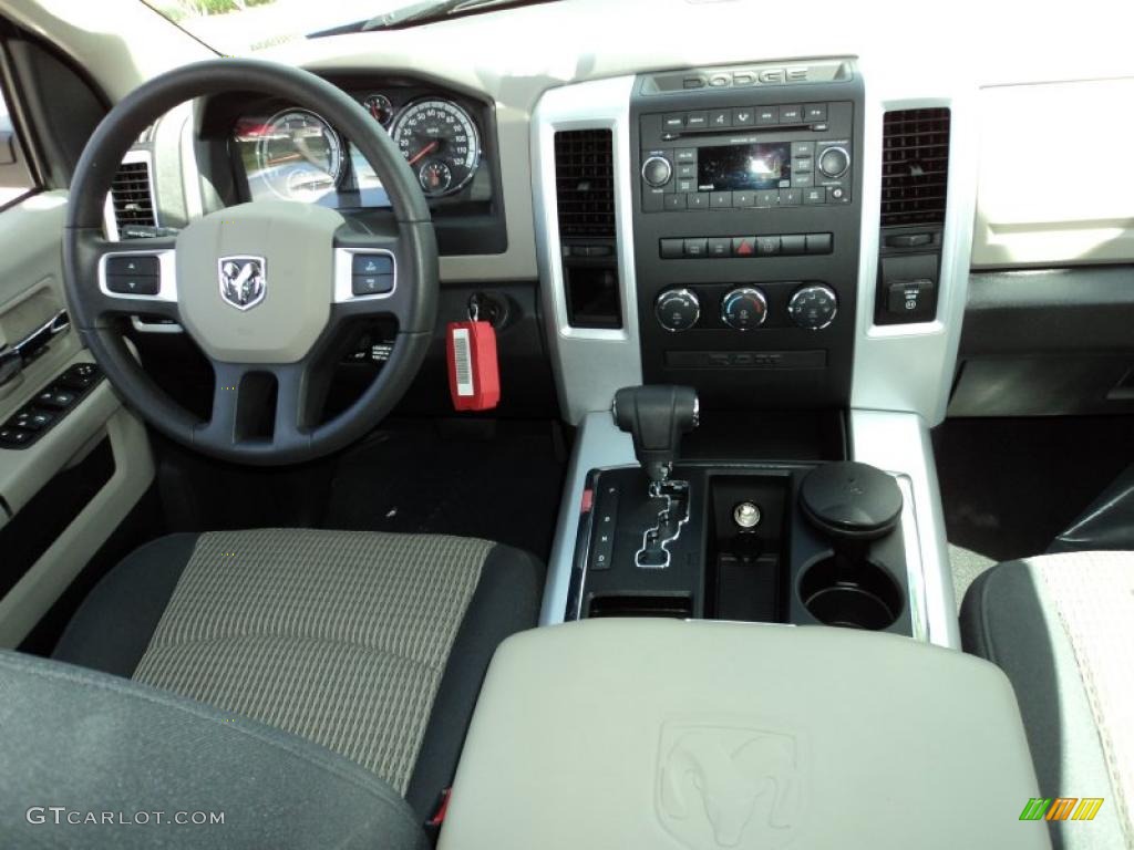 2009 Ram 1500 SLT Quad Cab - Deep Water Blue Pearl / Dark Slate/Medium Graystone photo #22