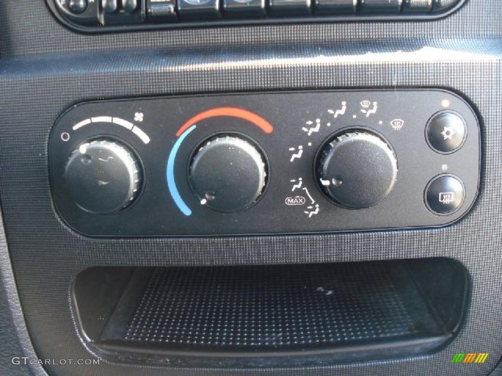 2002 Dodge Ram 1500 Sport Quad Cab 4x4 Controls Photo #48514756