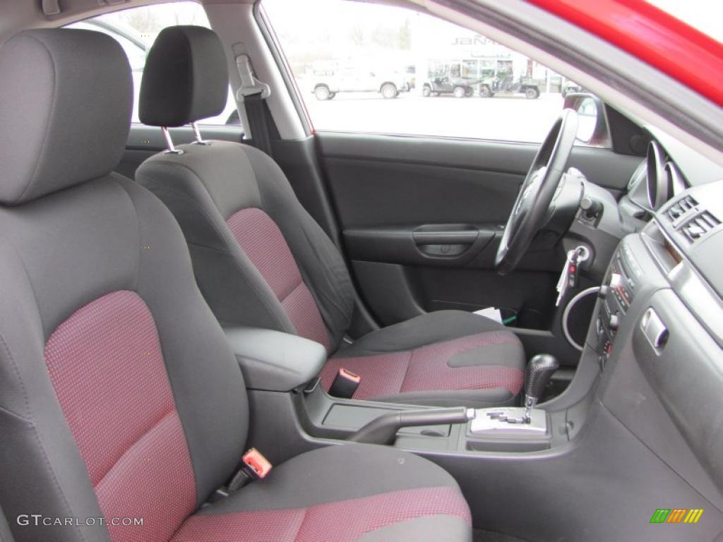 Black/Red Interior 2004 Mazda MAZDA3 s Sedan Photo #48515159