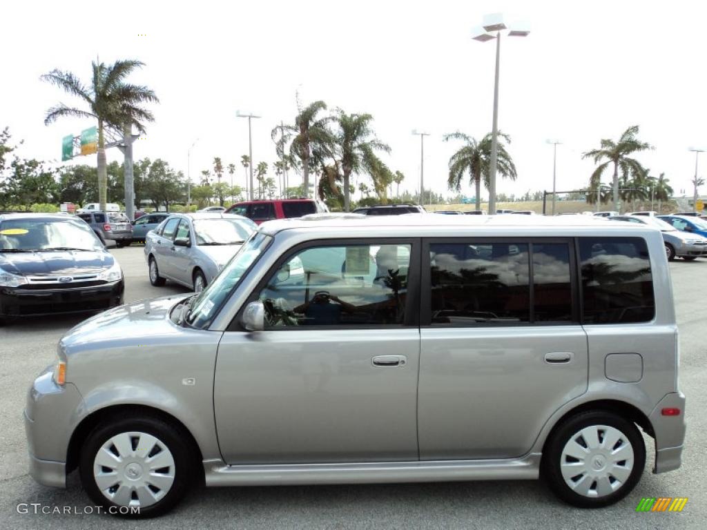 Thunder Cloud Metallic 2006 Scion xB Standard xB Model Exterior Photo #48516202