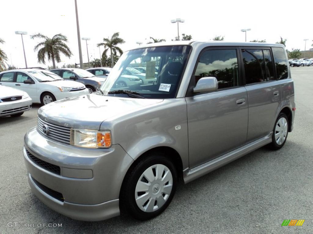 Thunder Cloud Metallic 2006 Scion xB Standard xB Model Exterior Photo #48516259