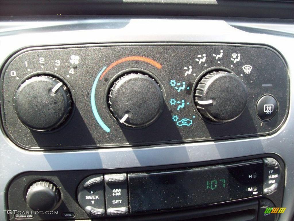 2004 Chrysler Sebring Touring Sedan Controls Photo #48516391