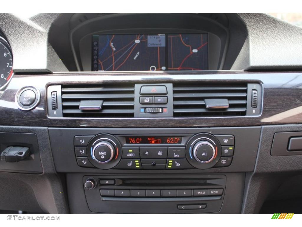 2011 BMW 3 Series 328i xDrive Coupe Controls Photo #48516700