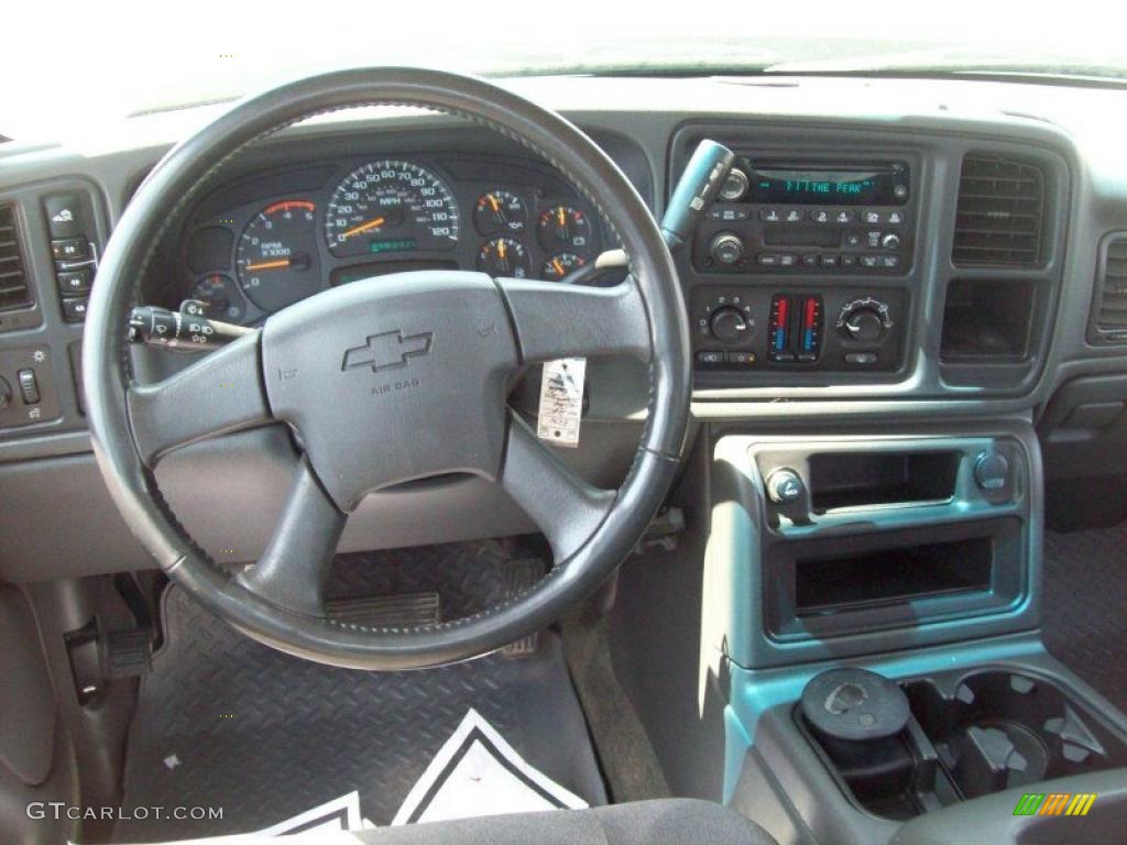2005 Chevrolet Silverado 3500 LS Crew Cab 4x4 Dually Dark Charcoal Dashboard Photo #48517276