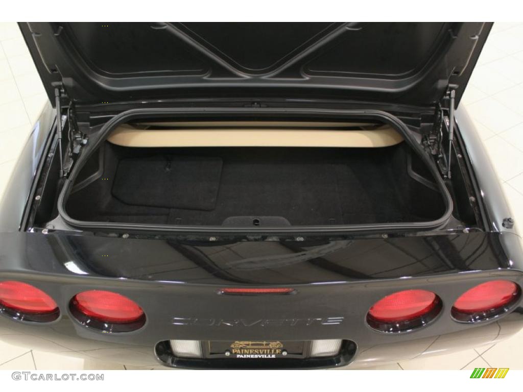 2001 Chevrolet Corvette Convertible Trunk Photos