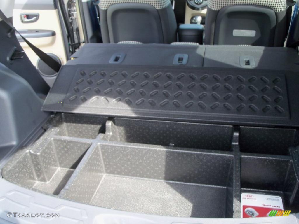 2011 Kia Soul ! Trunk Photo #48519277