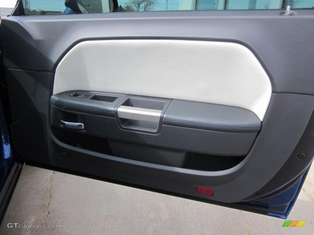 2011 Dodge Challenger SRT8 392 Inaugural Edition Pearl White/Blue Door Panel Photo #48519451