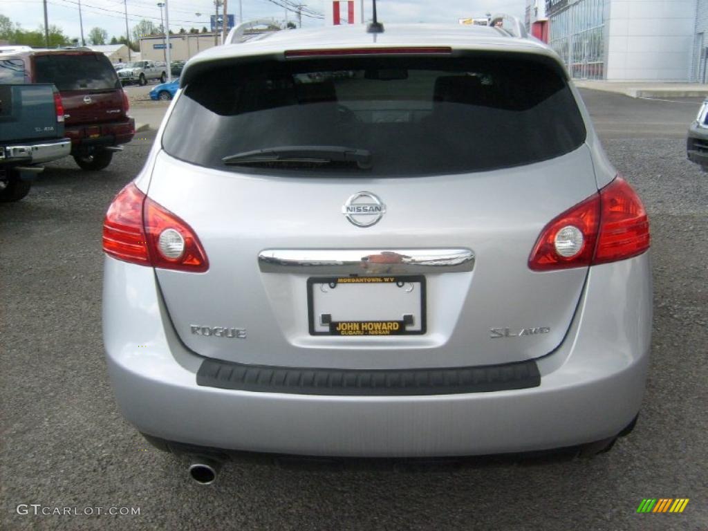 2011 Rogue SL AWD - Silver Ice Metallic / Gray photo #8