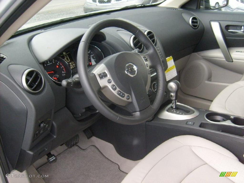 2011 Rogue SL AWD - Silver Ice Metallic / Gray photo #13