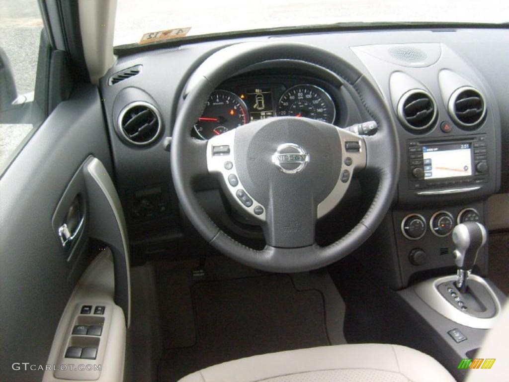 2011 Rogue SL AWD - Silver Ice Metallic / Gray photo #16