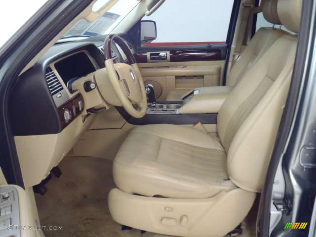 2006 Navigator Luxury 4x4 - Light Tundra Metallic / Camel photo #16