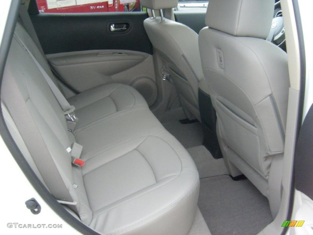 2011 Rogue SL AWD - Pearl White / Gray photo #7