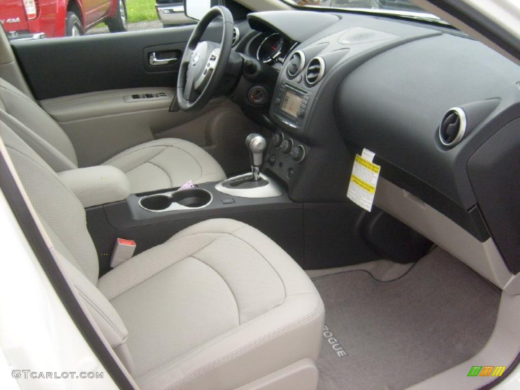 2011 Rogue SL AWD - Pearl White / Gray photo #18