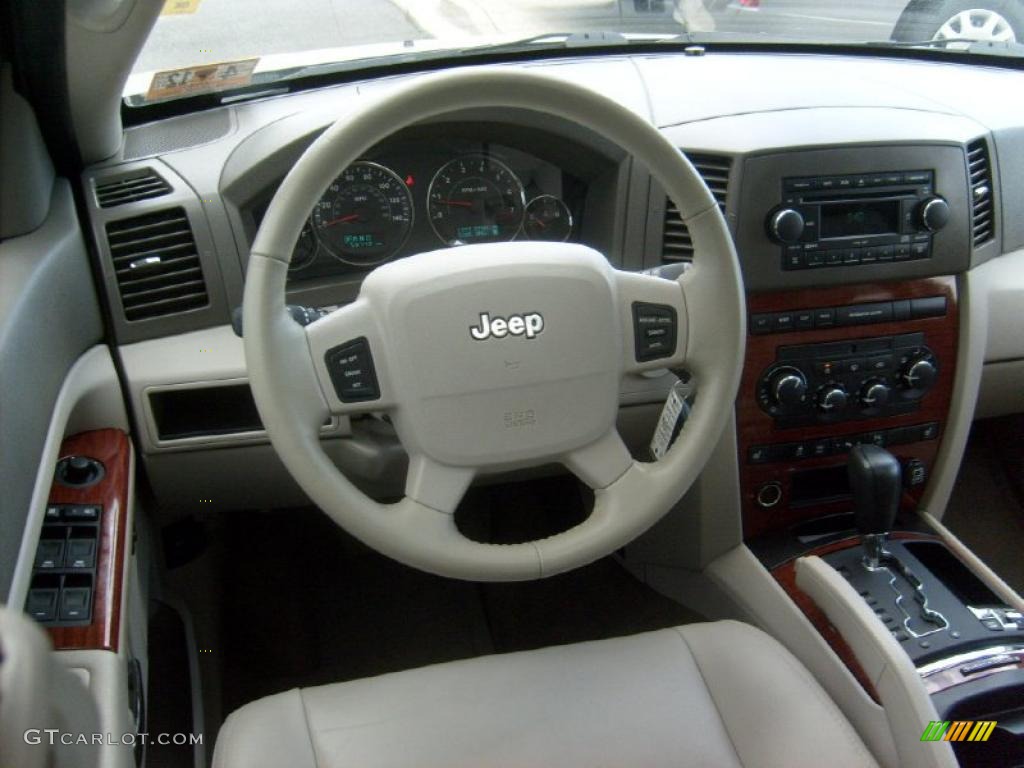 Dark Khaki/Light Graystone Interior 2006 Jeep Grand Cherokee Limited 4x4 Photo #48523353