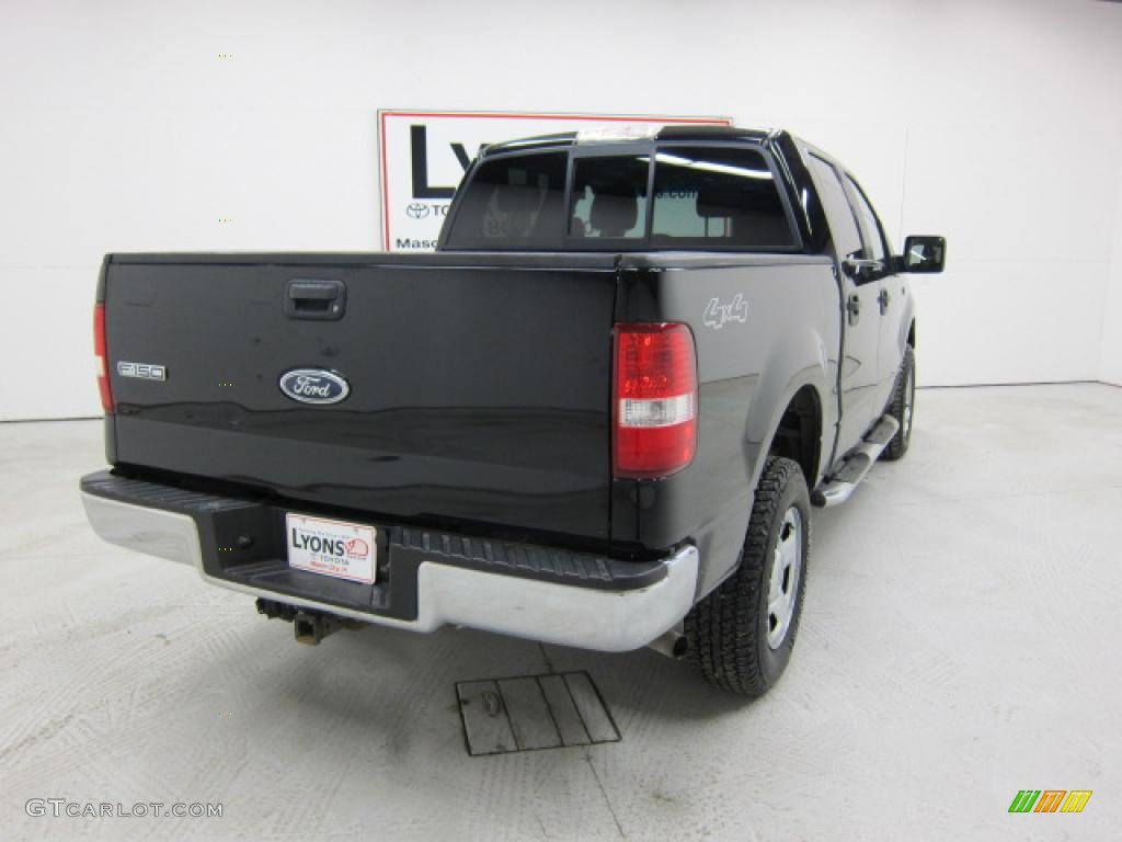 2005 F150 XLT SuperCrew 4x4 - Black / Medium Flint Grey photo #16