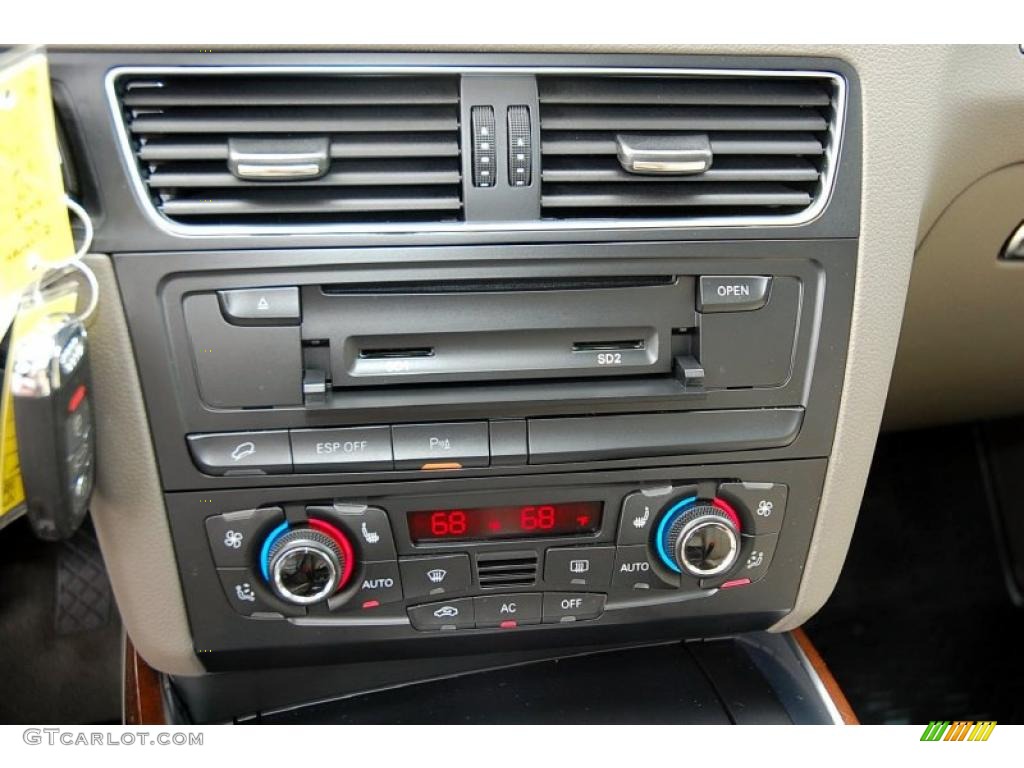2010 Audi Q5 3.2 quattro Controls Photo #48525502
