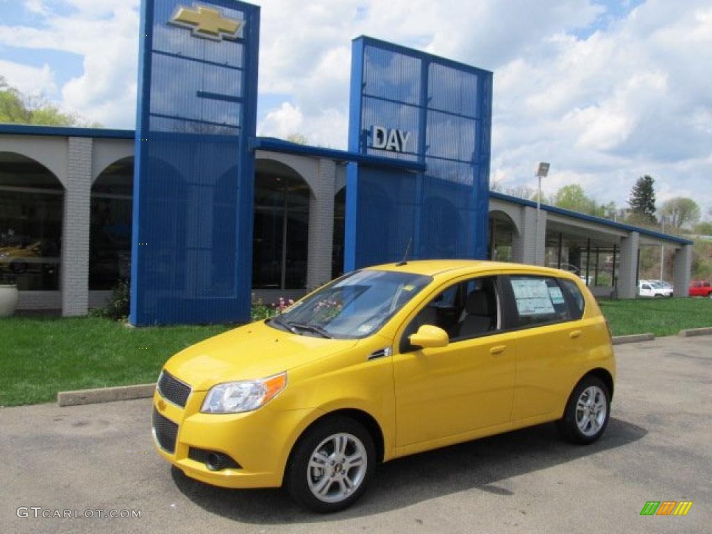 2011 Aveo Aveo5 LT - Summer Yellow / Charcoal photo #1