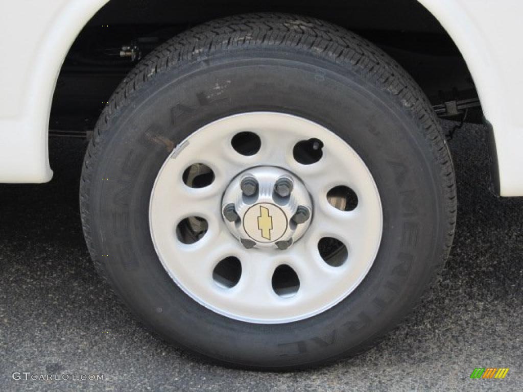 2011 Chevrolet Express 1500 AWD Cargo Van Wheel Photos