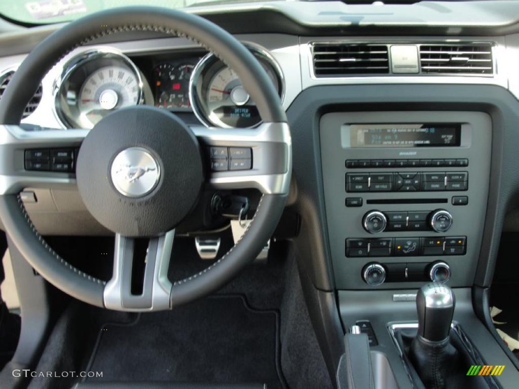 2012 Ford Mustang GT Premium Coupe Charcoal Black Dashboard Photo #48534167