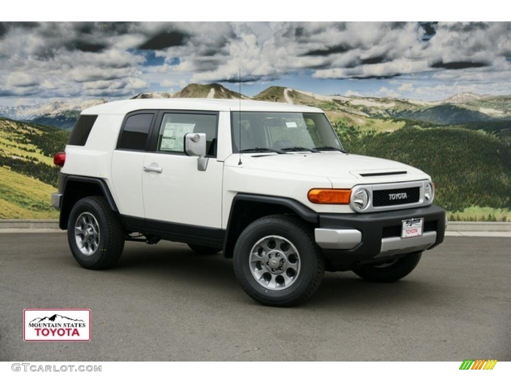 2011 FJ Cruiser 4WD - Iceberg White / Dark Charcoal photo #1