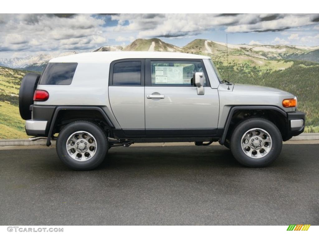 Silver Fresco Metallic 2011 Toyota FJ Cruiser 4WD Exterior Photo #48534488
