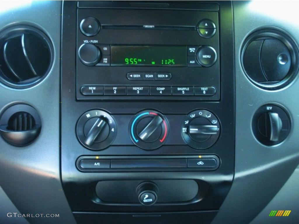 2006 Ford F150 STX Regular Cab Controls Photo #48534926