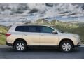 Sandy Beach Metallic - Highlander V6 4WD Photo No. 2