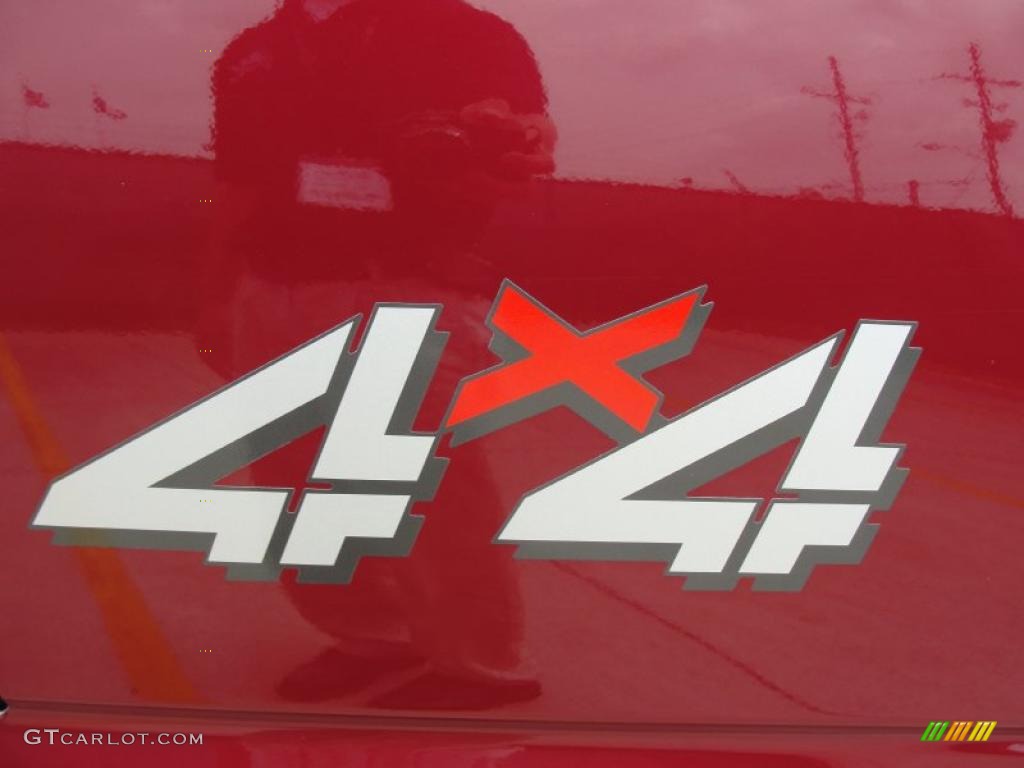 2007 Silverado 1500 Classic LS Crew Cab 4x4 - Sport Red Metallic / Dark Charcoal photo #18