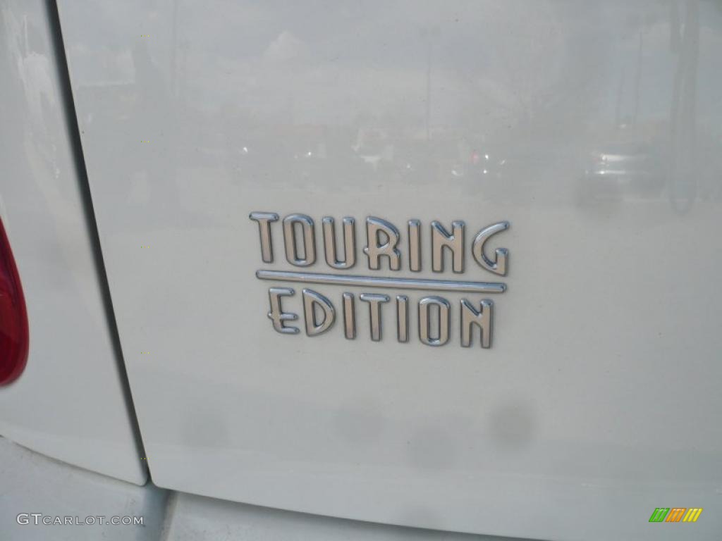 2006 Chrysler PT Cruiser Touring Convertible Marks and Logos Photos