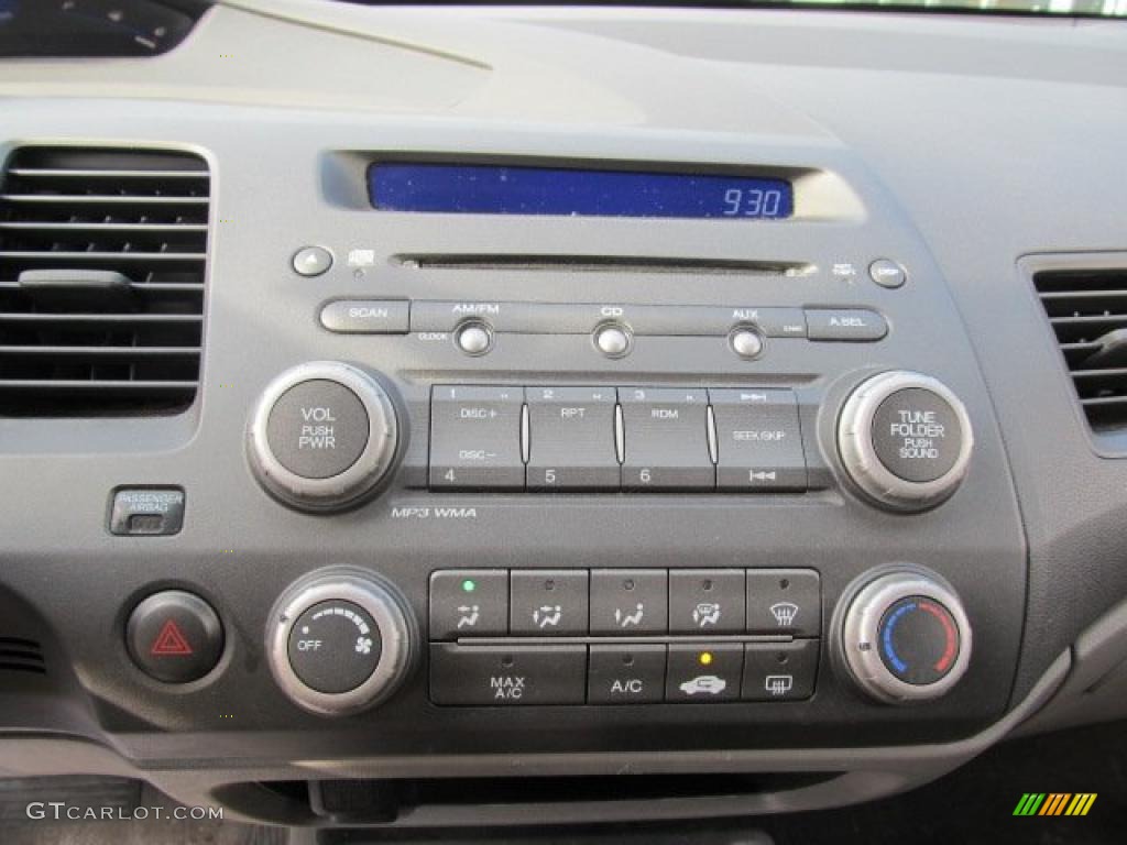 2010 Honda Civic DX-VP Sedan Controls Photo #48538877